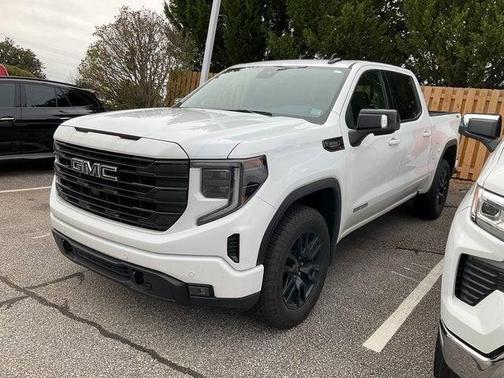 2025 GMC Sierra 1500 Elevation