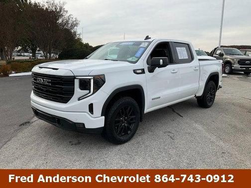 2025 GMC Sierra 1500 Elevation