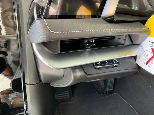 2026 Chevrolet Corvette Stingray w/2LT