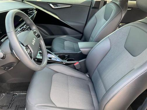 Mineral Blue 2024 Kia Niro Plug-In Hybrid EX