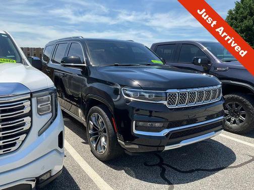 Diamond Black Crystal Pearlcoat 2022 Jeep Grand Wagoneer Series III 4x4