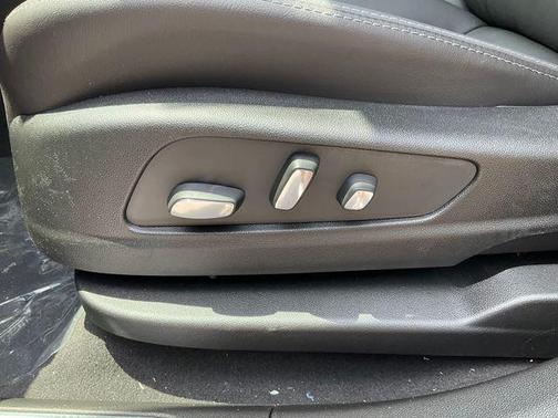 Argent Silver Metallic 2026 Cadillac XT5 Premium Luxury
