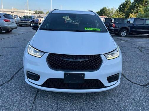 Bright White Clearcoat 2025 Chrysler Pacifica Limited