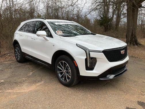 Crystal White Tricoat 2025 Cadillac XT4 Sport