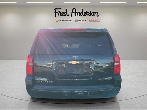 2017 Chevrolet Suburban LT