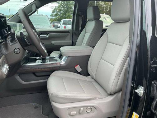 Onyx Black 2026 GMC Sierra 1500 SLT
