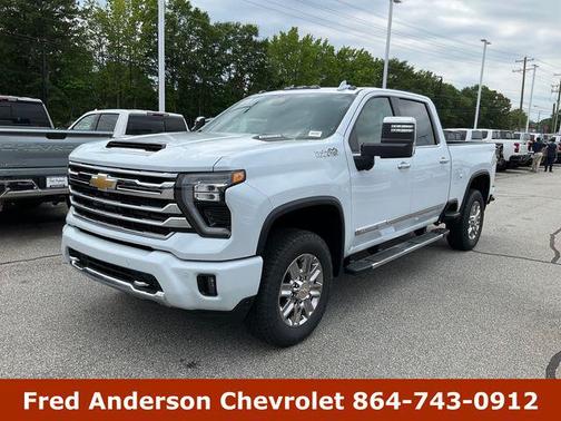 Polar White Tricoat 2026 Chevrolet Silverado 2500 High Country