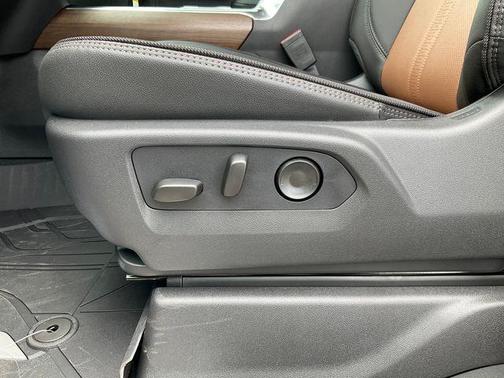 Polar White Tricoat 2026 Chevrolet Silverado 2500 High Country
