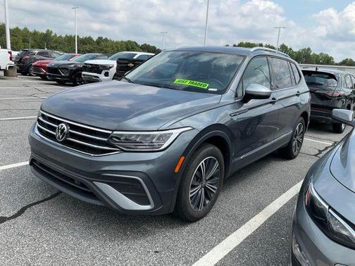 Platinum Gray Metallic 2024 Volkswagen Tiguan 2.0T Wolfsburg Edition