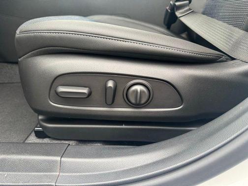 Summit White 2026 Buick Envista Preferred FWD