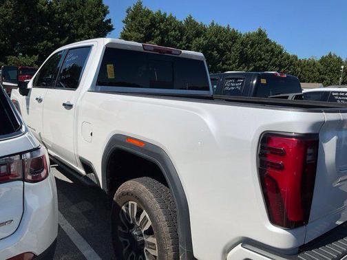 White Frost Tricoat 2025 GMC Sierra 2500 Denali Ultimate