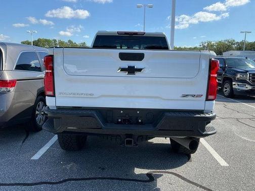 2025 Chevrolet Silverado 2500 4WD Crew Cab Standard Bed ZR2