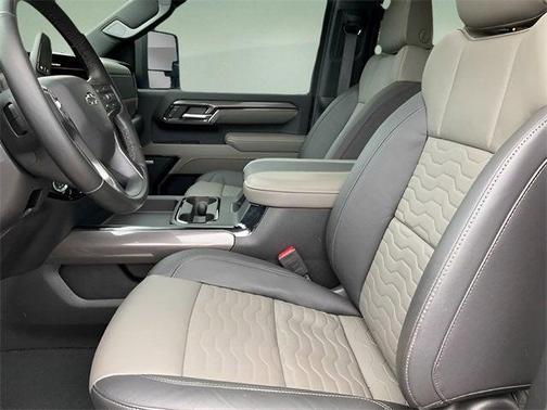 2025 Chevrolet Silverado 2500 4WD Crew Cab Standard Bed ZR2