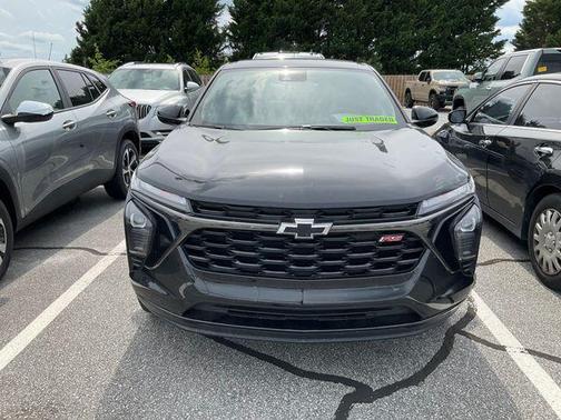 Mosaic Black Metallic 2024 Chevrolet Trax FWD 1RS