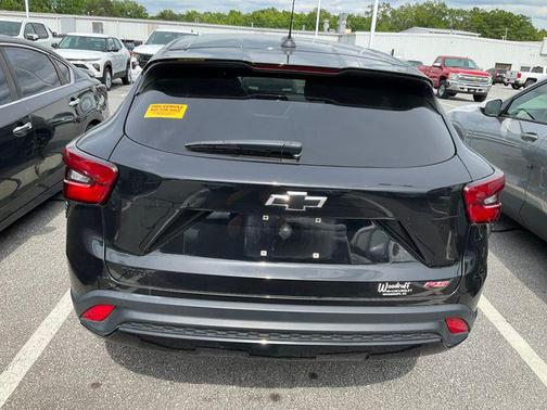 Mosaic Black Metallic 2024 Chevrolet Trax FWD 1RS