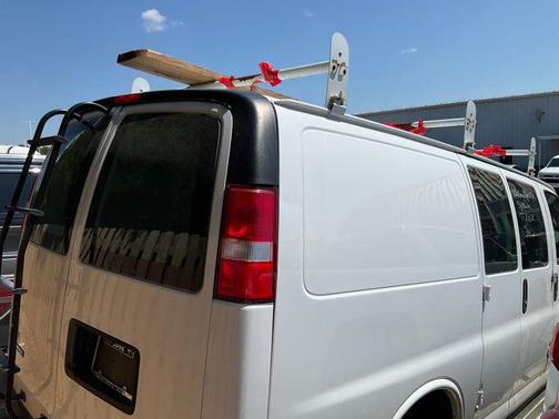 Summit White 2022 Chevrolet Express 2500 Work Van