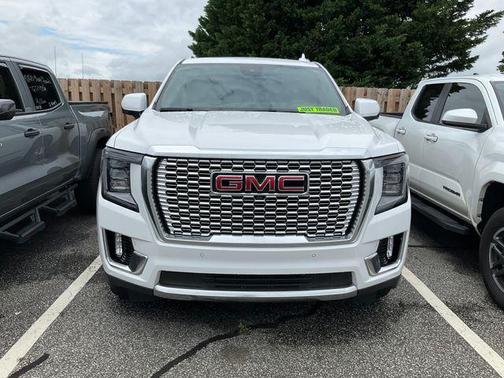 Summit White 2023 GMC Yukon Denali