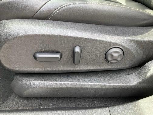 2020 Buick Envision FWD Essence