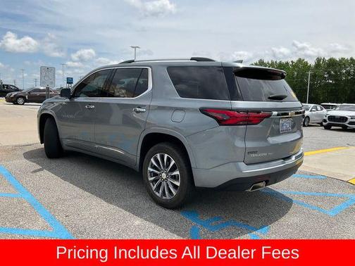 Sterling Gray Metallic 2023 Chevrolet Traverse Premier