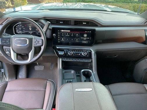 2024 GMC Sierra 2500 Denali