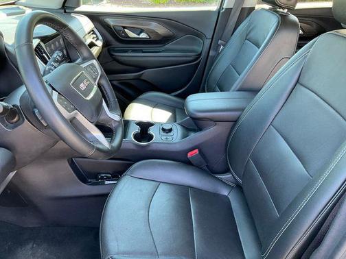 Ebony Twilight Metallic 2024 GMC Terrain SLT