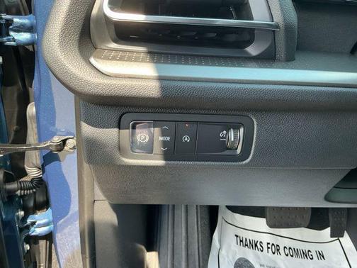 Lakeshore Blue Metallic 2026 Chevrolet Traverse LT