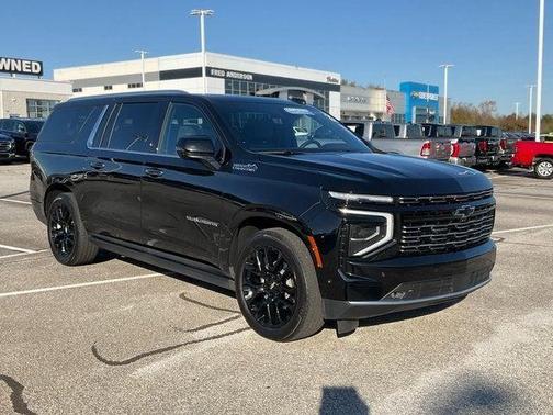 2025 Chevrolet Suburban 4WD High Country