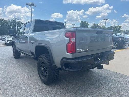 Sterling Gray Metallic 2024 Chevrolet Silverado 2500 4WD Crew Cab Standard Bed ZR2
