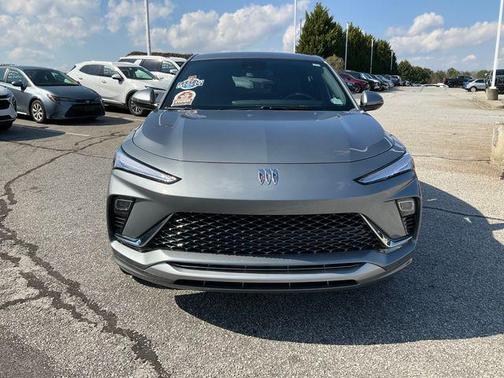 Moonstone Gray Metallic 2026 Buick Envista Avenir FWD