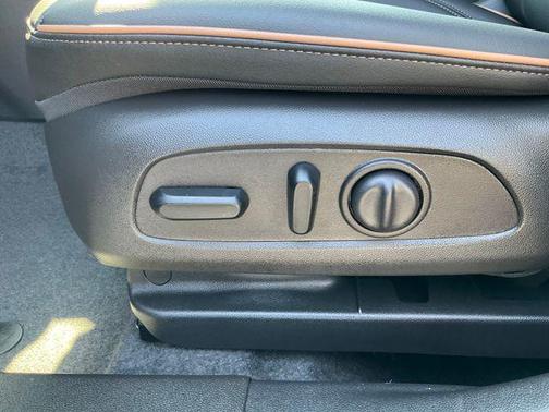 Moonstone Gray Metallic 2026 Buick Envista Avenir FWD