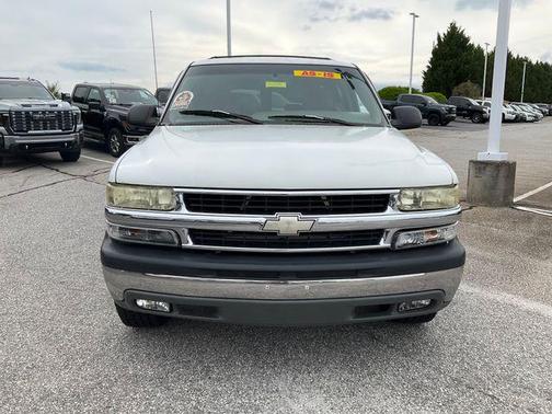 Summit White 2002 Chevrolet Suburban 1500 LS