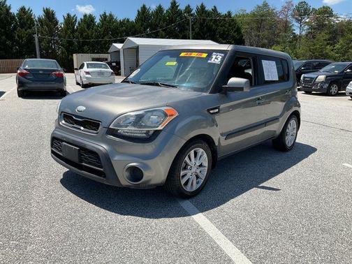 Titanium Pearl Metallic 2013 Kia Soul Base