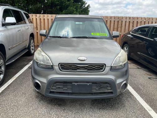 Titanium Pearl Metallic 2013 Kia Soul Base