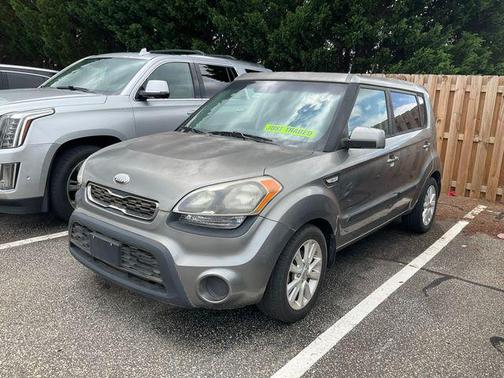 Titanium Pearl Metallic 2013 Kia Soul Base
