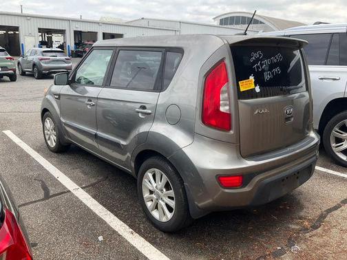 Titanium Pearl Metallic 2013 Kia Soul Base