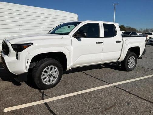 2025 Toyota Tacoma SR