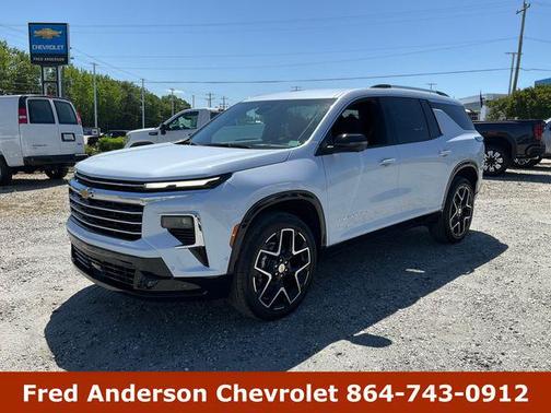 Polar White Tricoat 2026 Chevrolet Traverse High Country