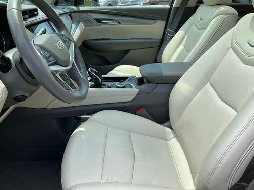 Stellar Black Metallic 2022 Cadillac XT5 Premium Luxury
