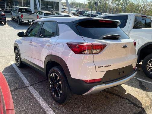Summit White 2021 Chevrolet Trailblazer LT
