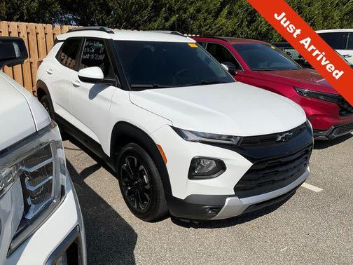 Summit White 2021 Chevrolet Trailblazer LT