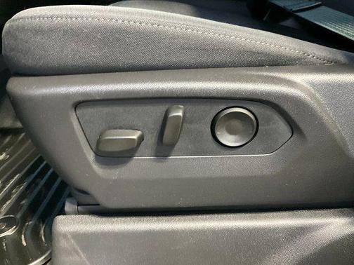 Summit White 2026 GMC Sierra 2500 SLE