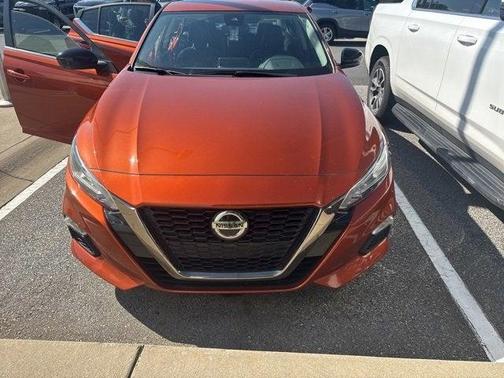 2022 Nissan Altima SR FWD