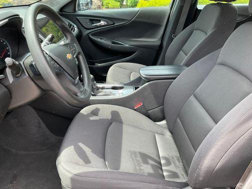 Mineral Gray Metallic 2024 Chevrolet Malibu FWD 1LT