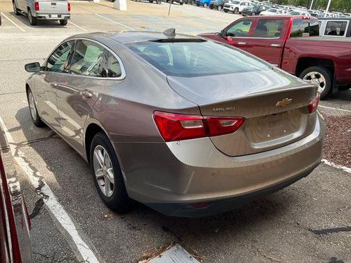 Mineral Gray Metallic 2024 Chevrolet Malibu FWD 1LT