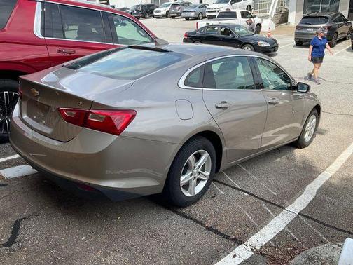 Mineral Gray Metallic 2024 Chevrolet Malibu FWD 1LT