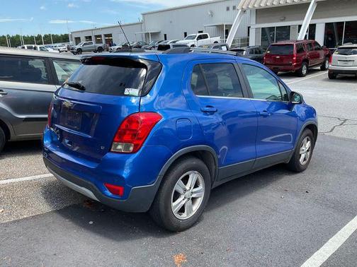 Brilliant Blue Metallic 2016 Chevrolet Trax LT