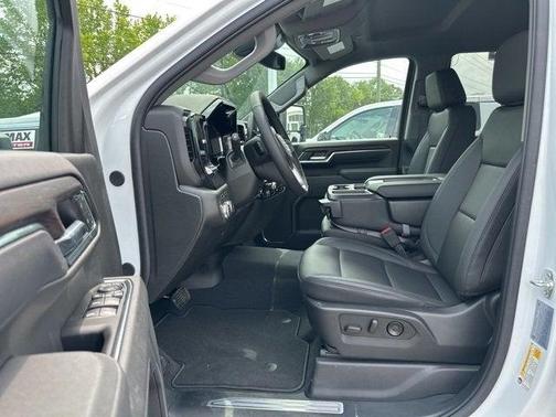 2025 GMC Sierra 2500 SLT