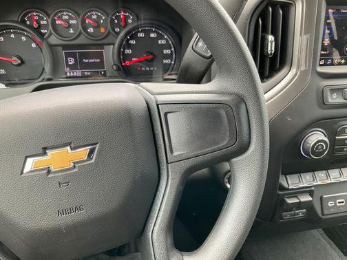 Summit White 2026 Chevrolet Silverado 2500 Custom