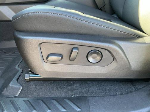 Onyx Black 2026 GMC Canyon Elevation