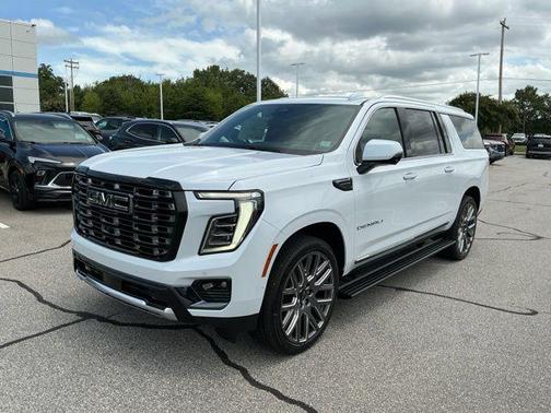 Glacier White Tricoat 2026 GMC Yukon XL Denali Ultimate